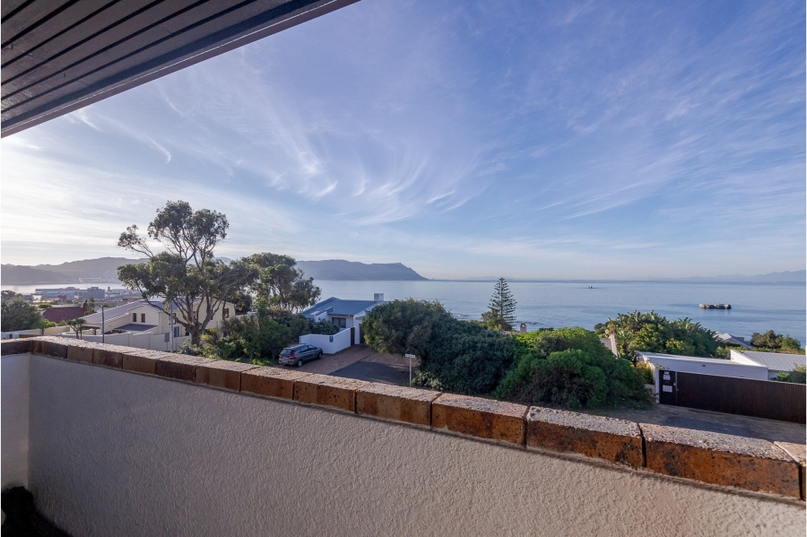 2 Bedroom Property for Sale in Seaforth Western Cape